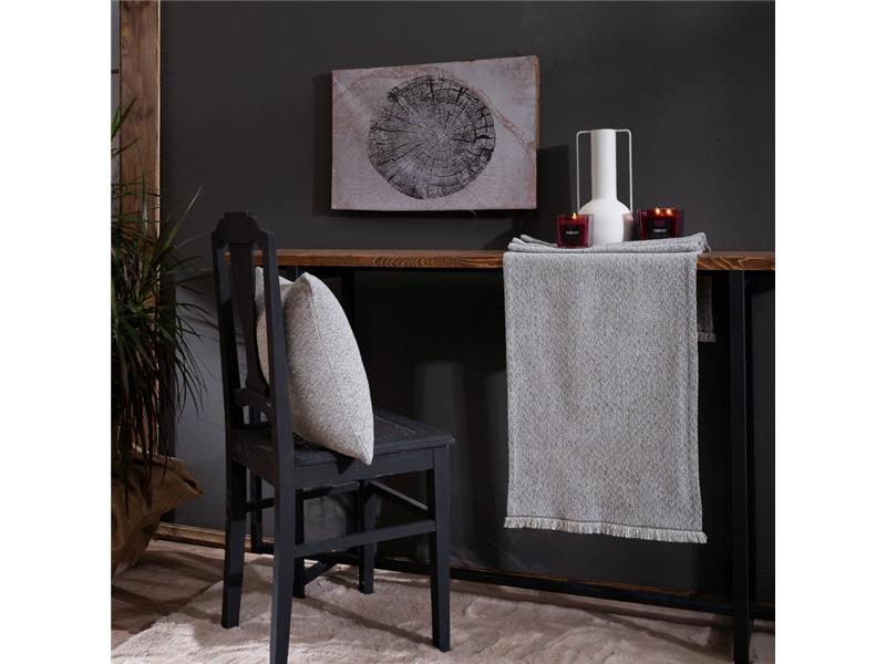 Τραβέρσα Kingston 11