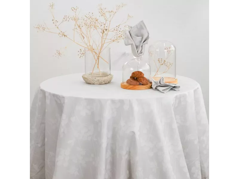 Τραπεζομάντηλο Ηρώ 140 x 220 + (8) 45 x 45 Σπαγγί 140 x 220 cm + (8) 45 x 45 cm
