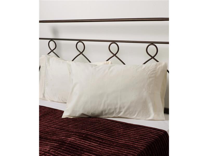 Βαμβακερή μαξιλαροθήκη με κέντημα 050 (46cm x 70cm) μπέζ ζευγάρι